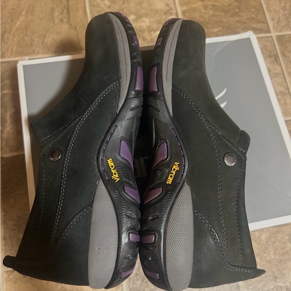 WOMENS DANSKO PATTI MILLED NUBUCK SHOES- BLACK - Picture 2 of 11